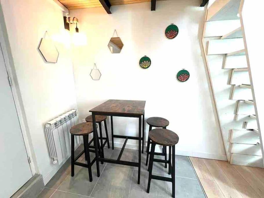 Jolie Mini Maison Lovely Tiny House Витри-сюр-Сен Экстерьер фото