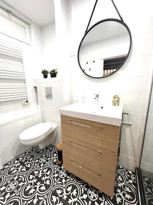 Jolie Mini Maison Lovely Tiny House Витри-сюр-Сен Экстерьер фото
